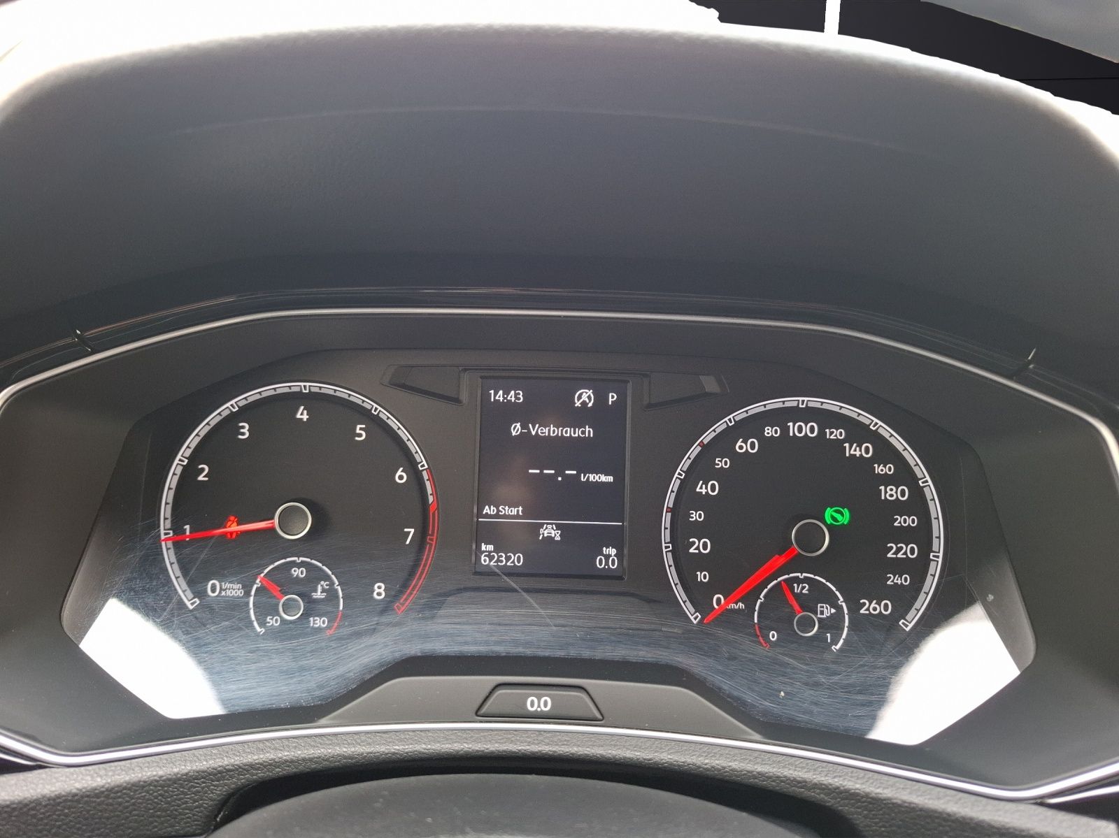 Fahrzeugabbildung Volkswagen T-Roc TSI Sport DSG LED AHK CarPlay ACC RFK SH 1