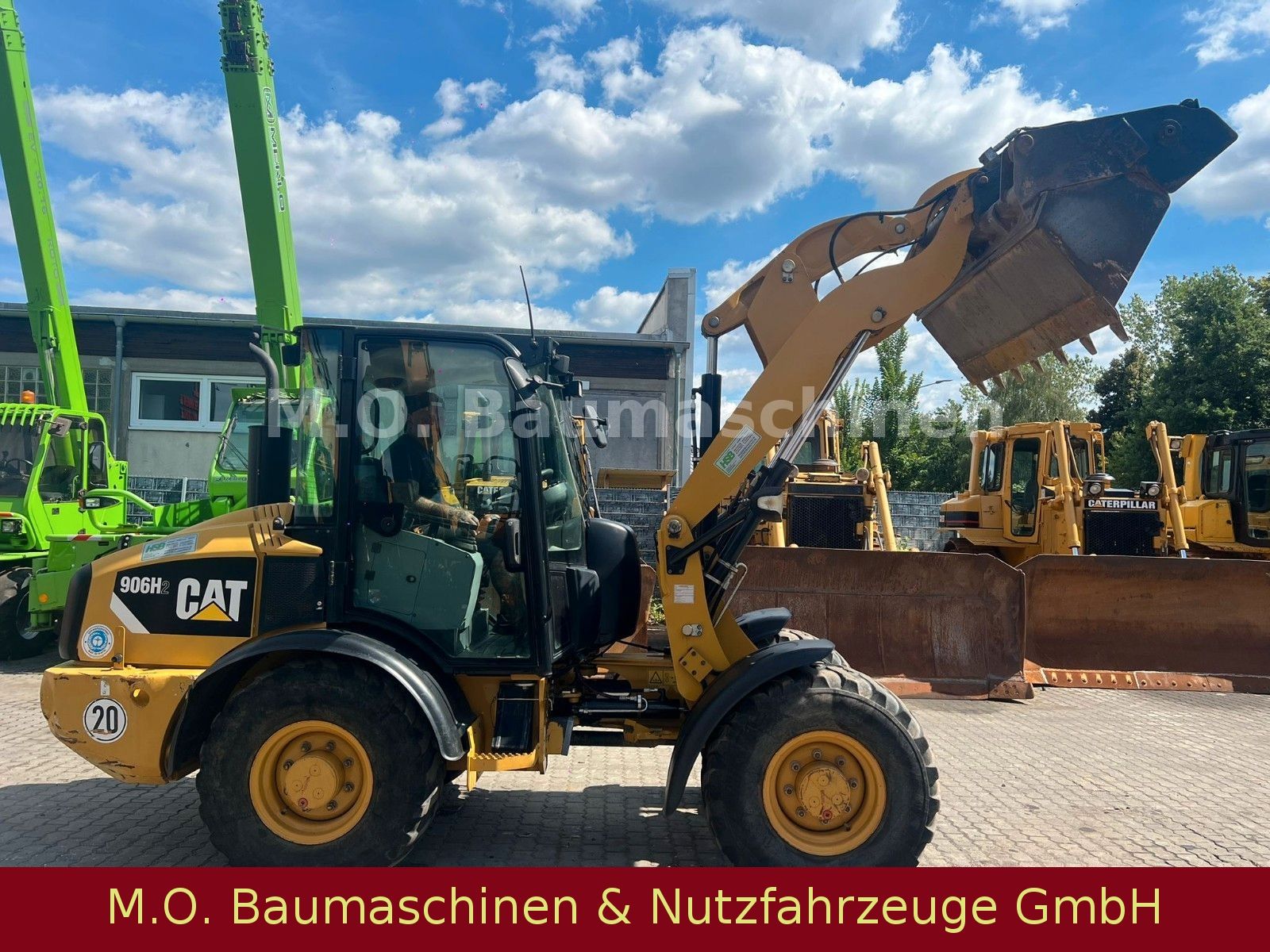 Fahrzeugabbildung CAT 906 H -2 / Klappschauefl / Gabel / SW/