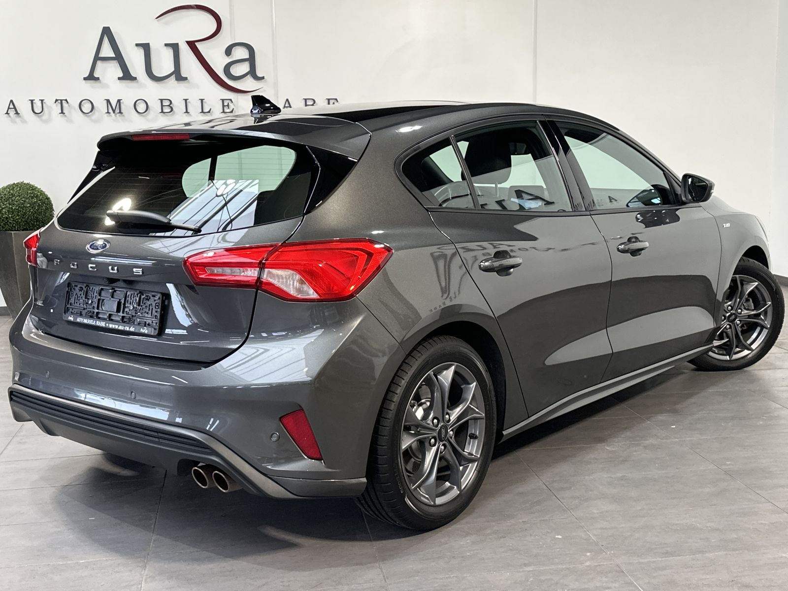 Fahrzeugabbildung Ford Focus 1.5 EB Aut. ST-Line NAV+LED+PANO+B&O+KAM