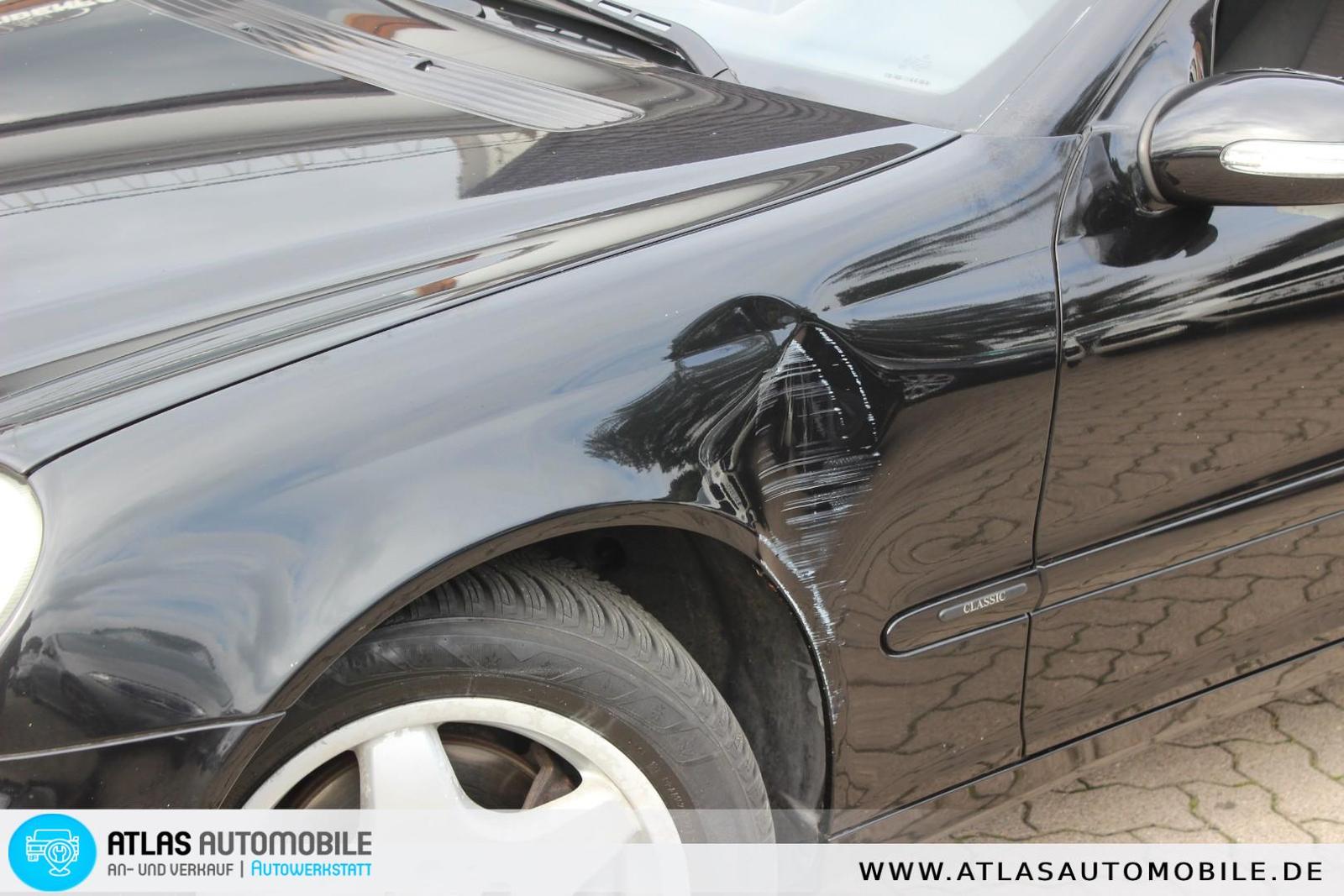 Mercedes-Benz C220 2004 — photo 16