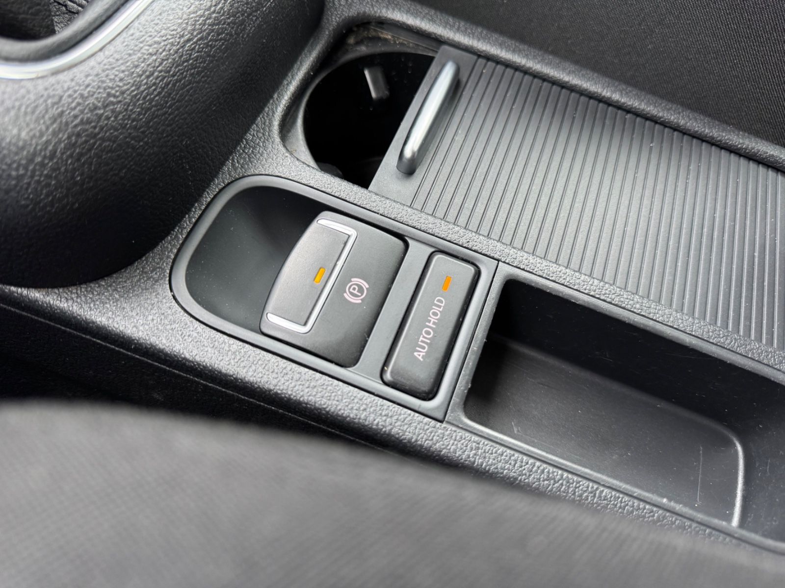 VW-Tiguan *Sithz*NAVI*Temp*PDC*2-Z.Klima*AHK*