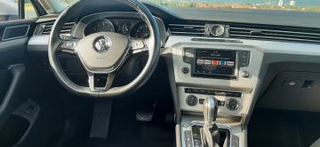 Volkswagen Passat - 8