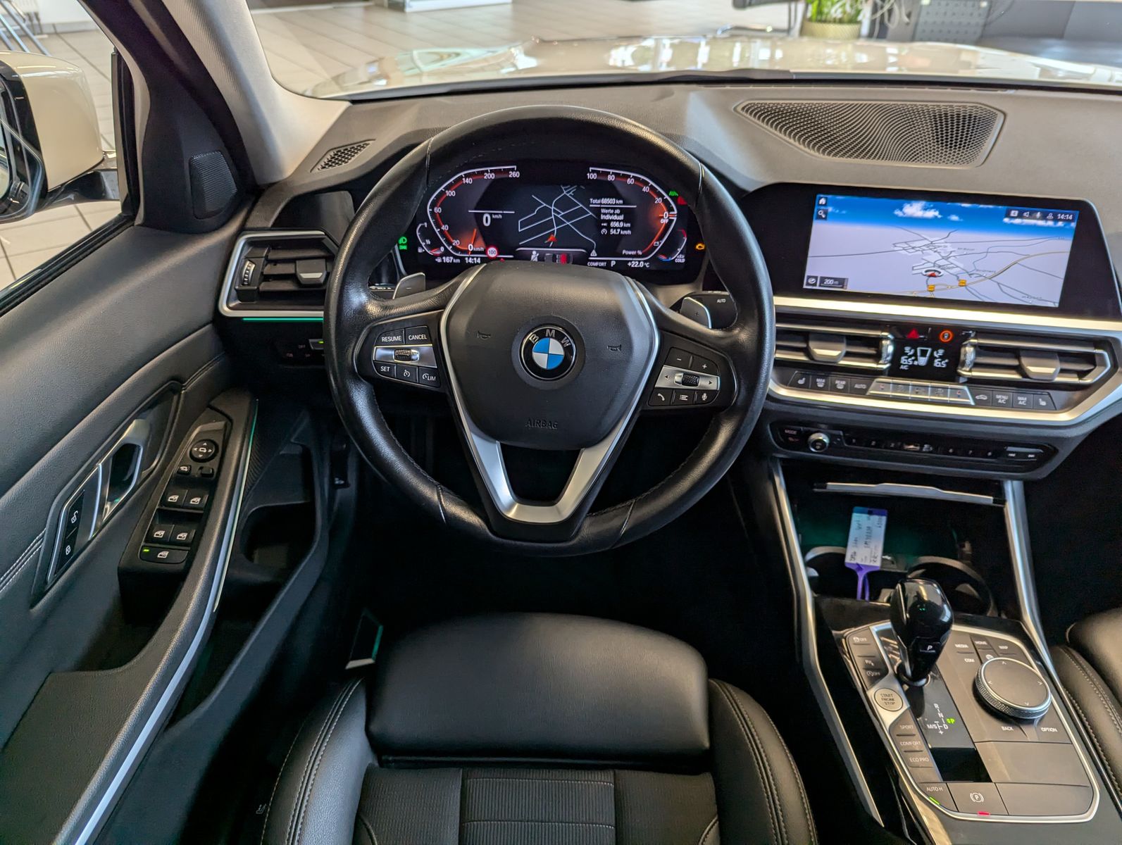 BMW 320 i Aut. Sport-Line T-Leder Shadow LED Kamera - Image 16