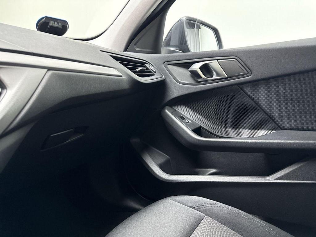 BMW 1 Series 120d xDrive 190PS Automatik Allrad Grau, миниатюра 27