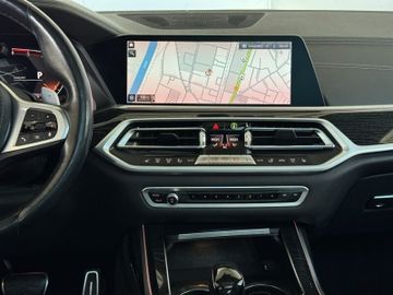 BMW X7 - 7
