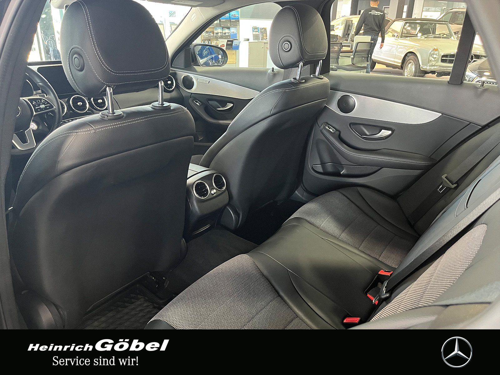 Fahrzeugabbildung Mercedes-Benz C 220 d T AVANTGARDE+NAVI+LED+KAMERA+TOTWINKEL