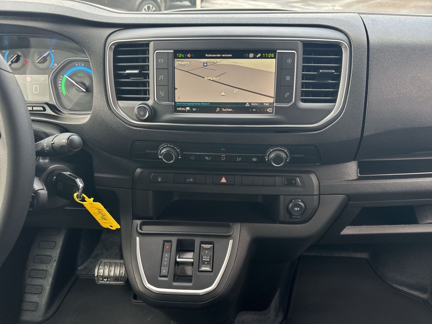 Fahrzeugabbildung Peugeot Expert Kasten Standard Elektromotor *ConnectNav-