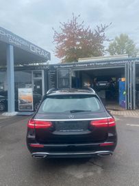 Mercedes E 250 - 5