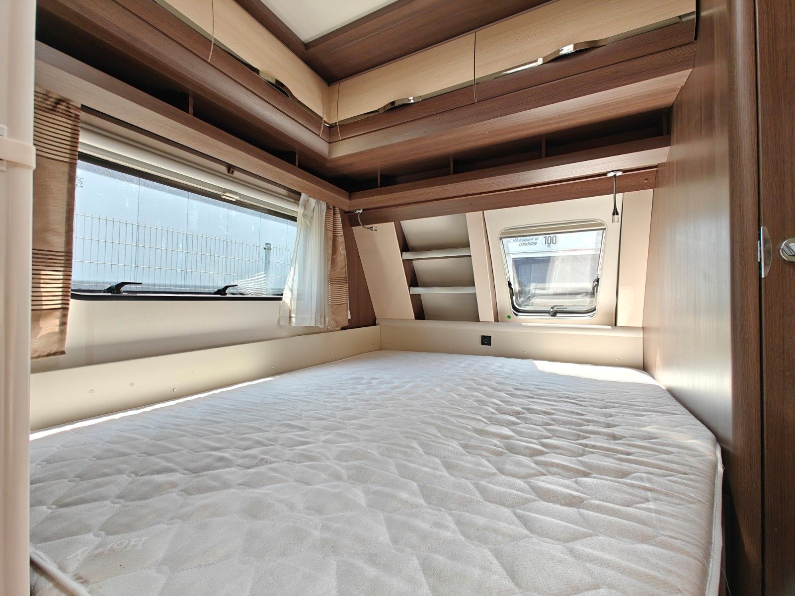 Fahrzeugabbildung Hobby Prestige 720 UKFe - Mover XT4, Isabella Vorzelt