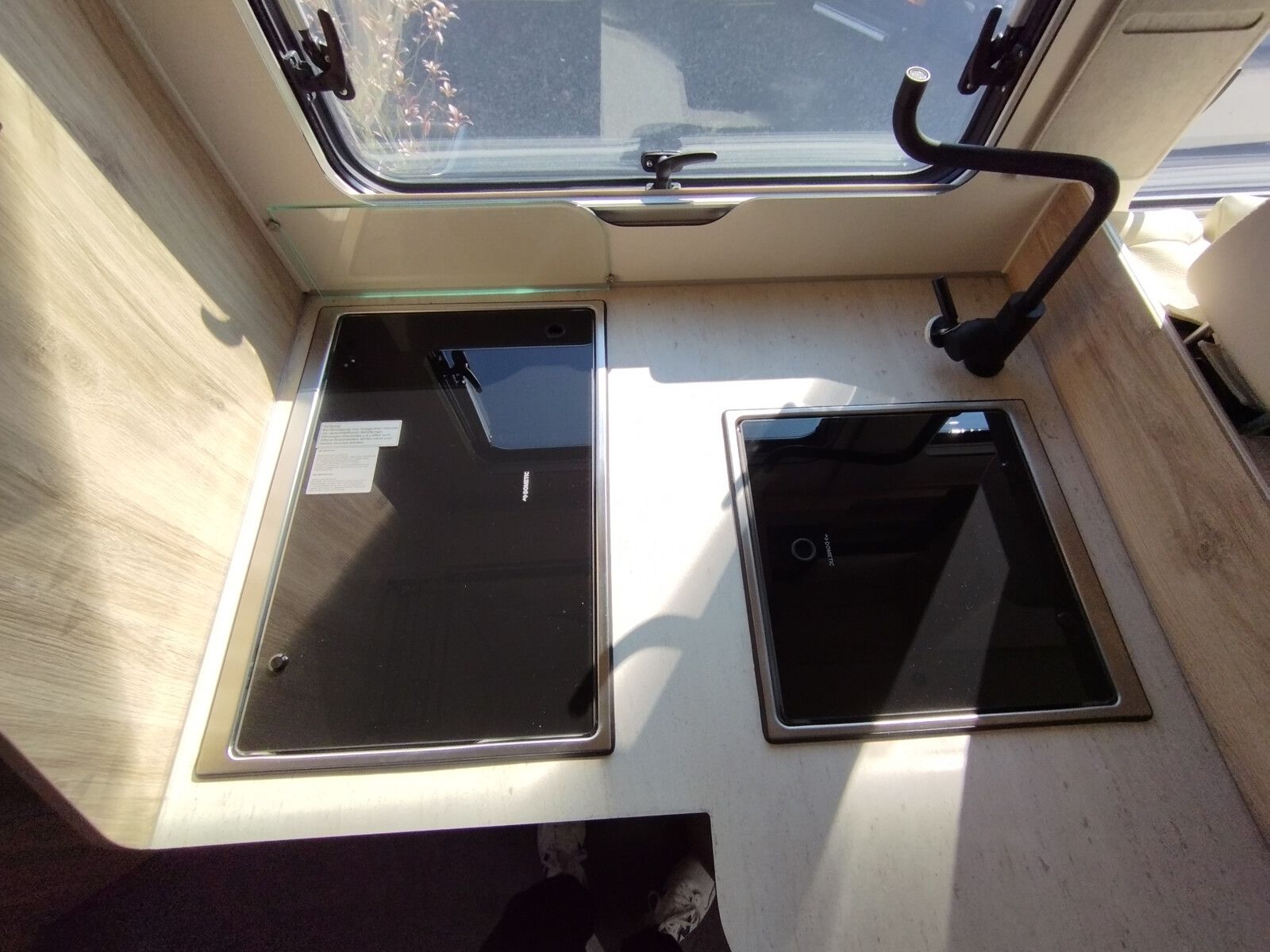 Fahrzeugabbildung Eura Mobil Profila RS PRS 695 EB Automatik + Mondial Paket