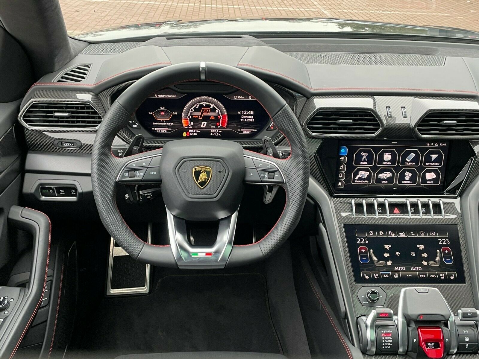 Fahrzeugabbildung Lamborghini Urus LP650 *PANO*Carbon*HeUp*23*Miete*Mietkauf*