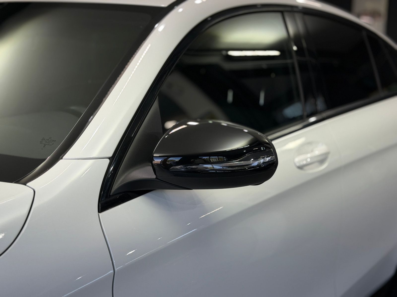Fahrzeugabbildung Mercedes-Benz GLC 300 d Coupe 4Matic |AMG-LINE|AHK|PANO|LED