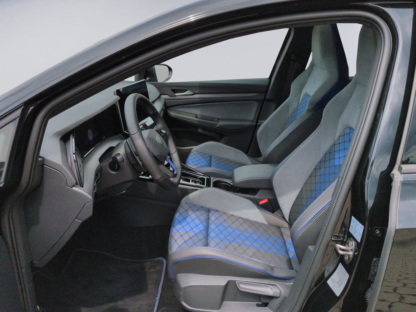 Golf R BLACK EDITION AKRA+PANO+DCC+H&K+MATRIX+