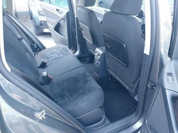 Volkswagen Tiguan - 9