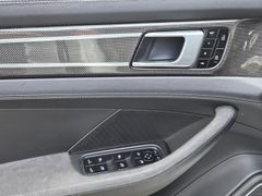 Fahrzeugabbildung Panamera GTS Luftfederung AD Niveau El. Panodach