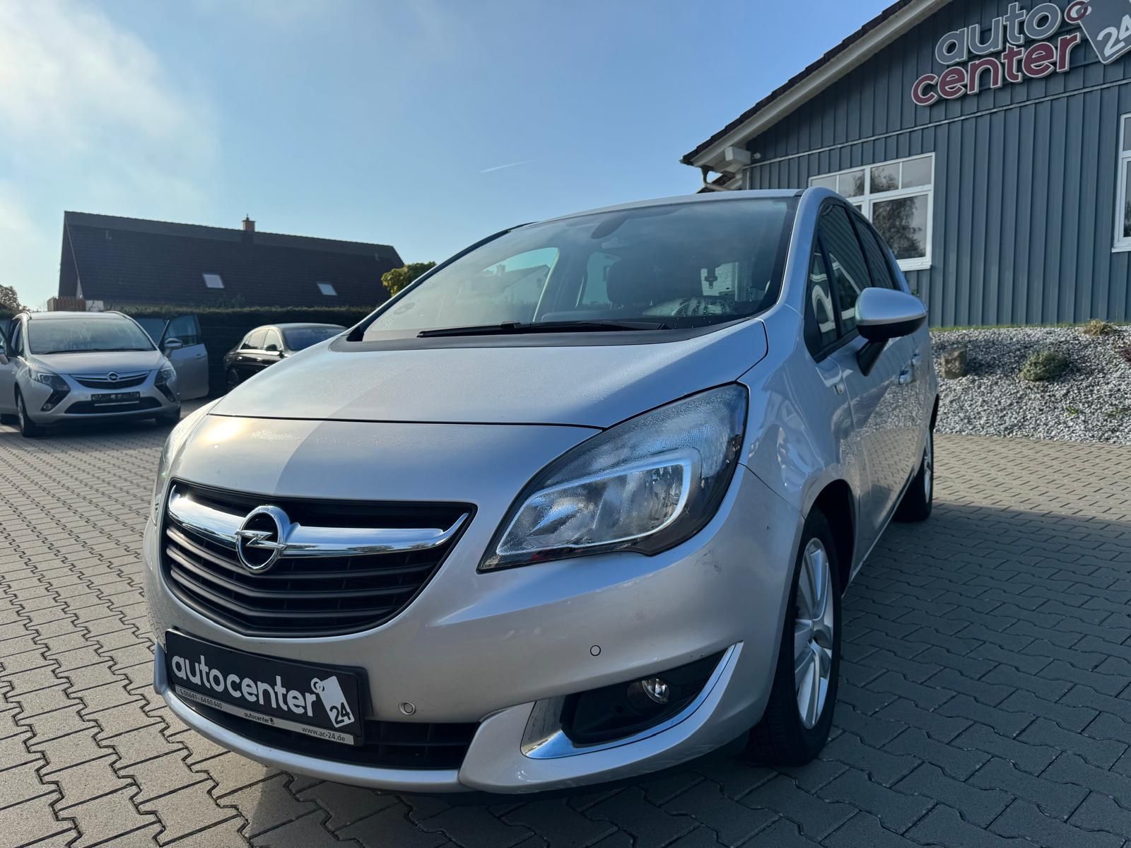 Fahrzeugabbildung Opel Meriva B Style°AHK°Kamera°
