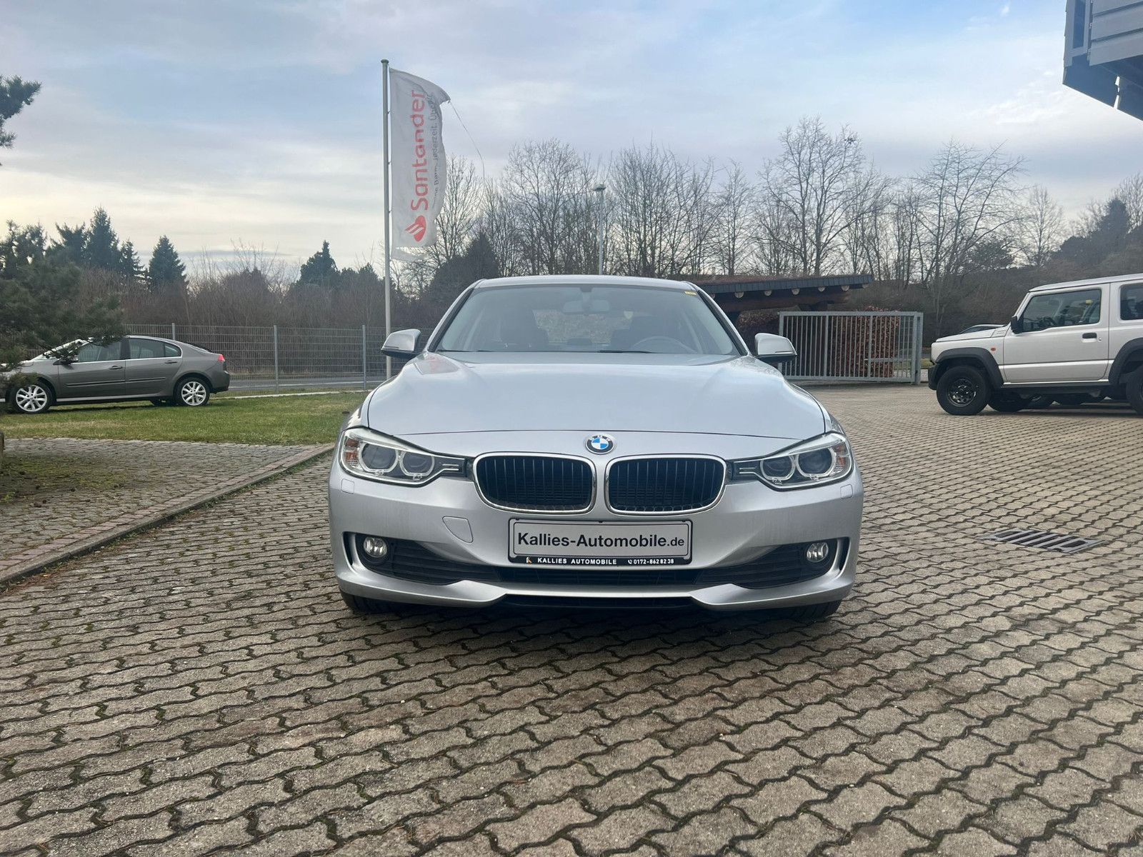 Fahrzeugabbildung BMW 316i Limousine 1.6 KLIMA+XENON+SHZ+NAVI+TÜV-NEU