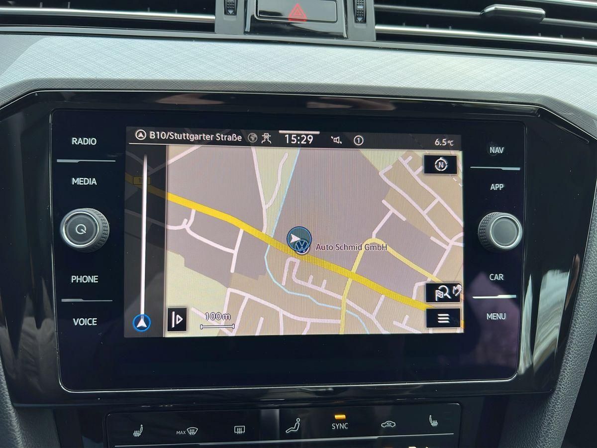 Passat Variant Business 2.0 TDI DSG RFK ACC NAVI