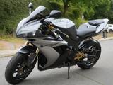Yamaha R1 RN12 - YAMAHA 2004 R1
