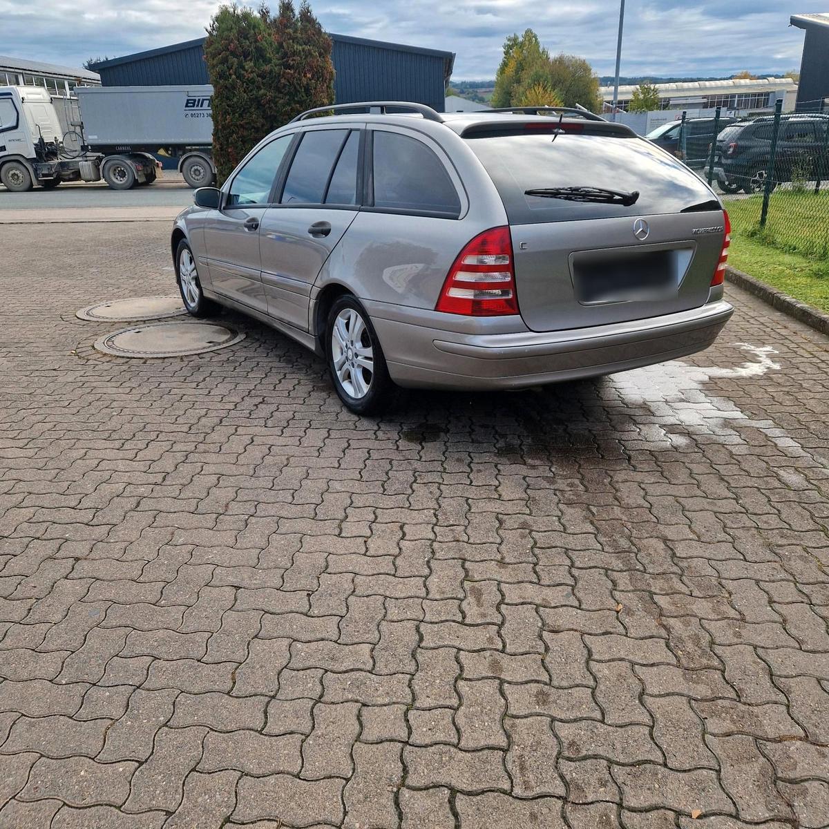 Mercedes-Benz C200 2006 — engine 163 HP (120kW)