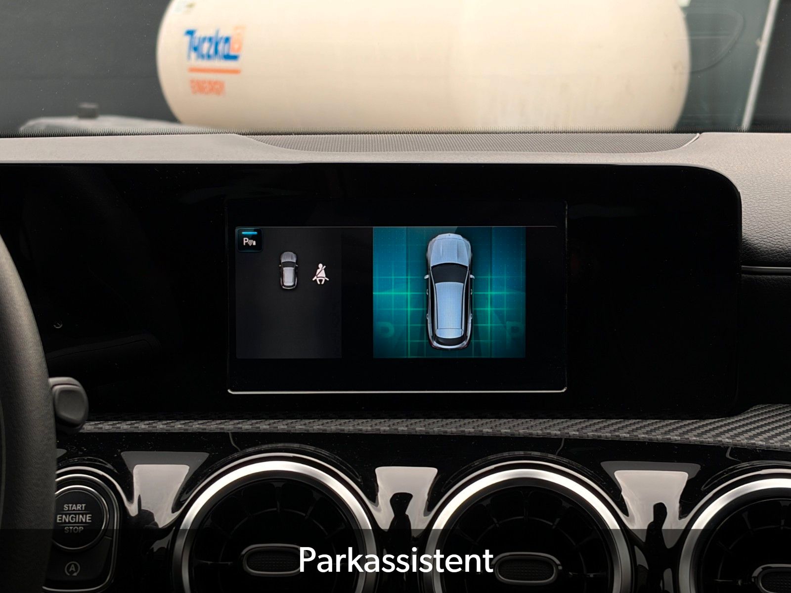 Fahrzeugabbildung Mercedes-Benz CLA 180 SB SHZ LKA TEMP MBUX Navi Wifi CarPlay