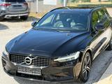 Volvo V60 T8 R Design Recharge AWD RFK 19 Zoll Memory - Volvo: 1.8