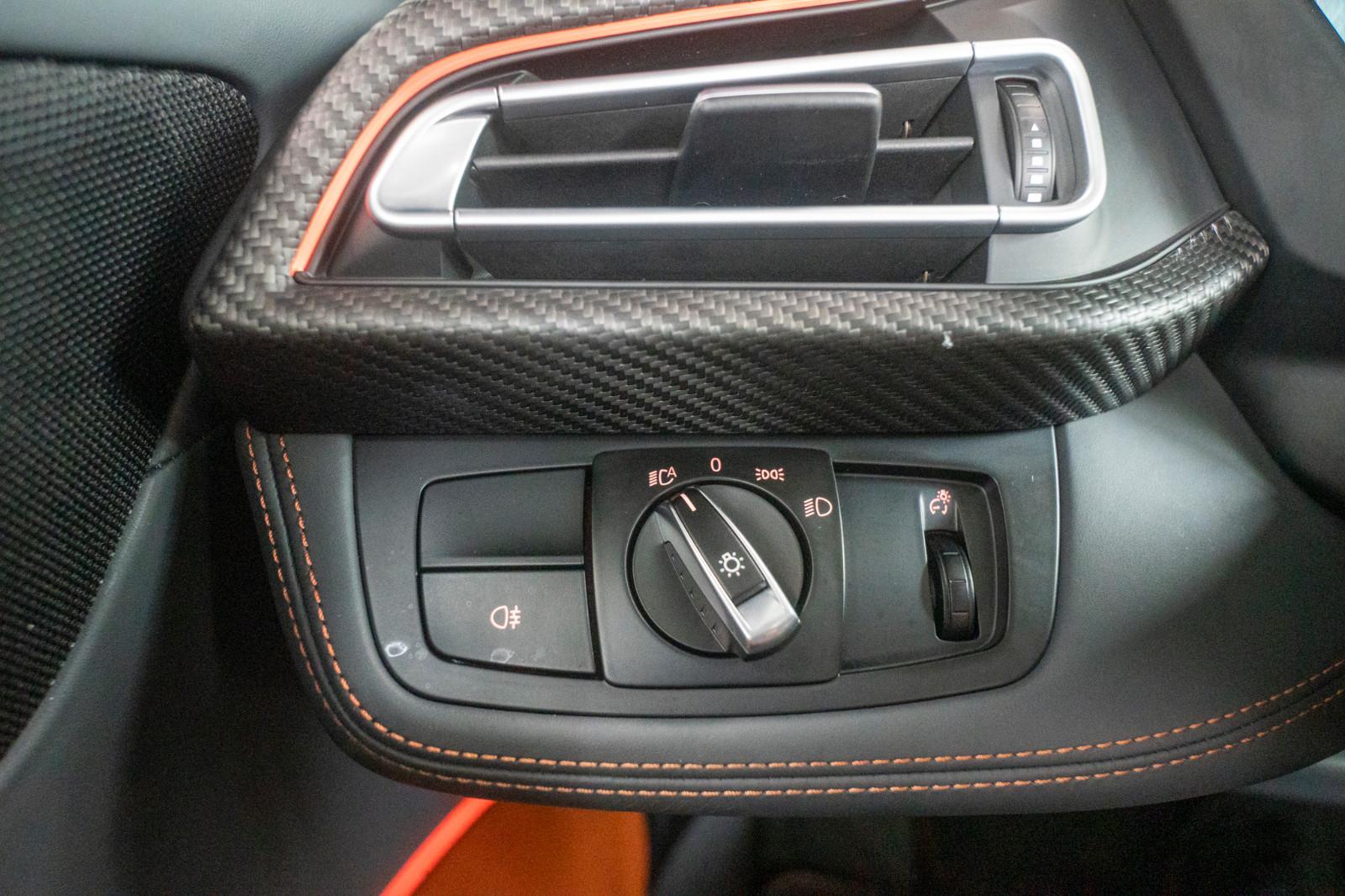 BMW i8 Roadster*HUD*H&K*LASER*CARBON