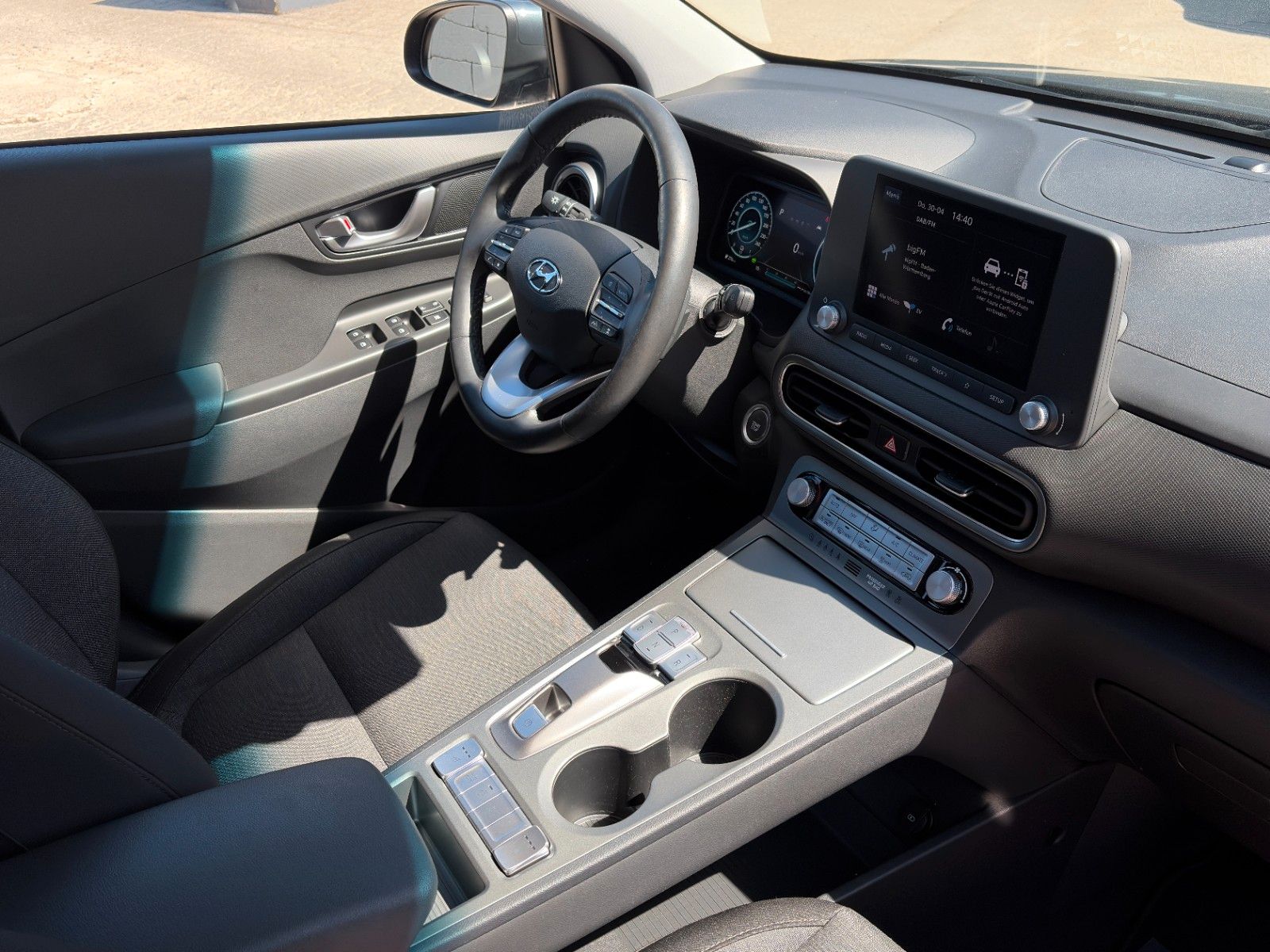 Fahrzeugabbildung Hyundai KONA E Select SHZ LHZ ACC PDC LKA Navi CarPlay