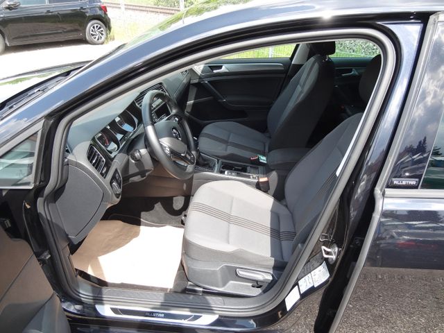 Fahrzeugabbildung Volkswagen Golf VII Lim. Allstar/1.Hand/Navi/PDC/SitzH/Alu/