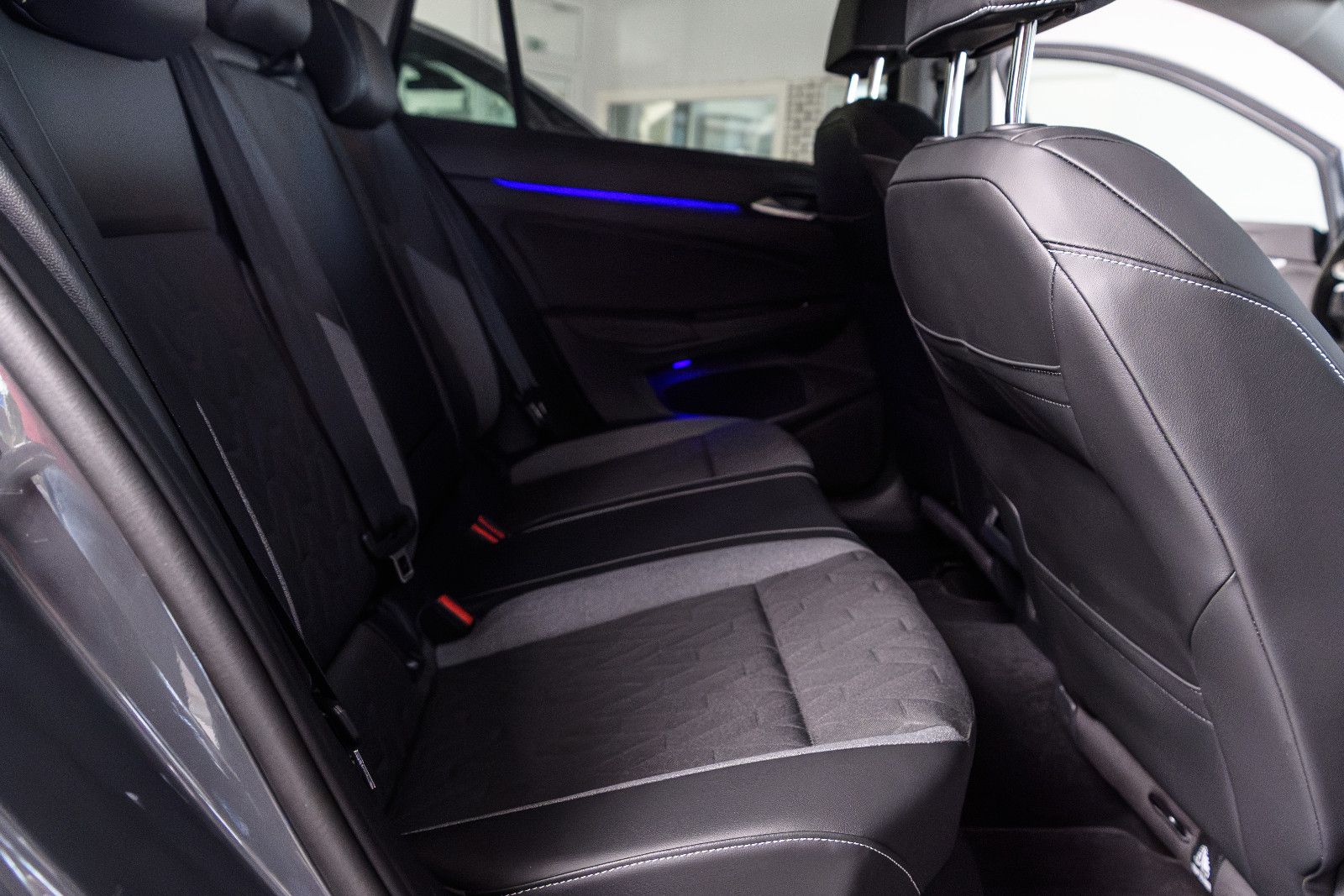 Fahrzeugabbildung Volkswagen Golf VIII Variant Goal 2.0TDI IQ-LED+AHK+360°KAM