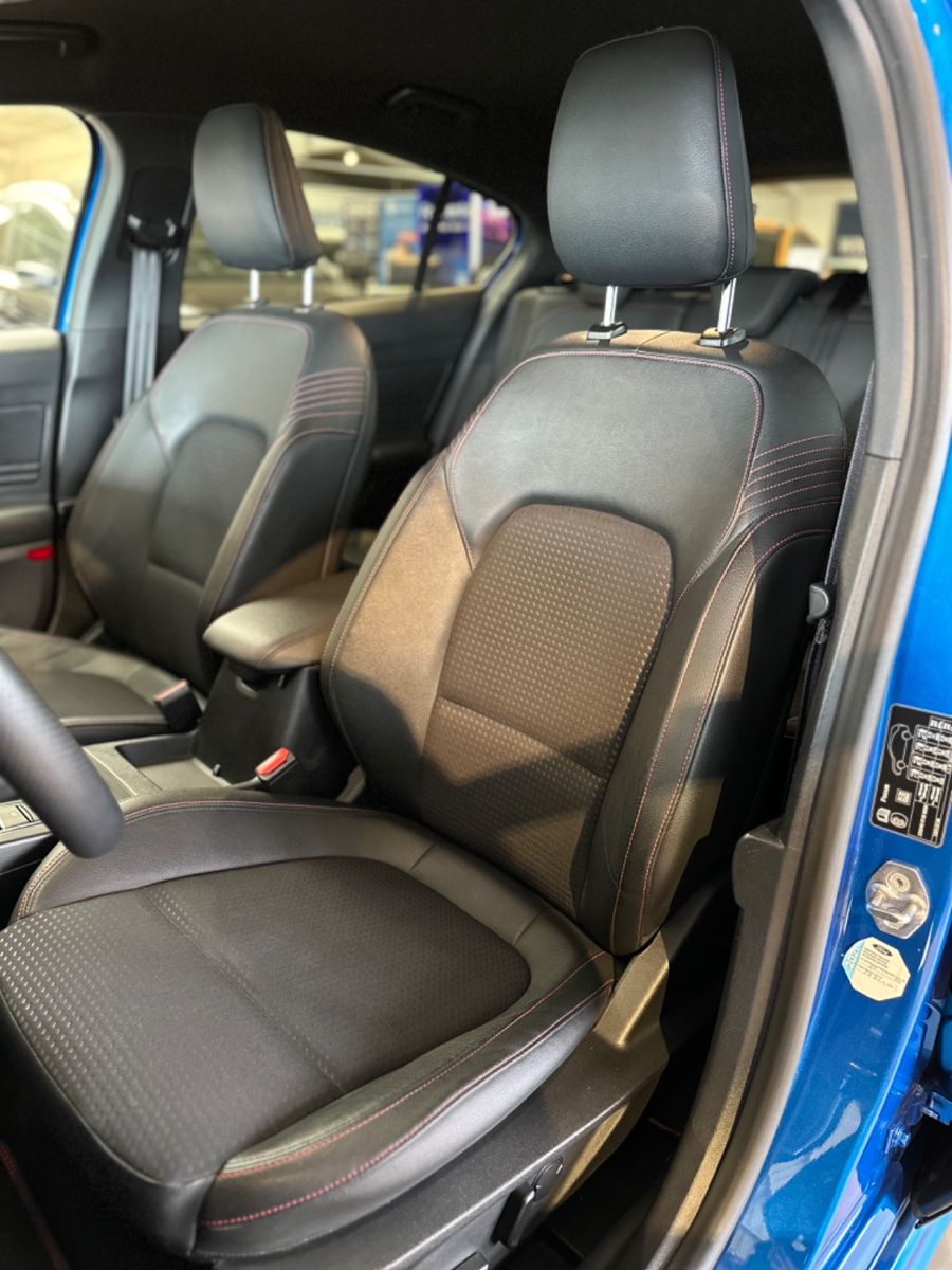 Fahrzeugabbildung Ford Focus Lim. ST-Line - Automatik