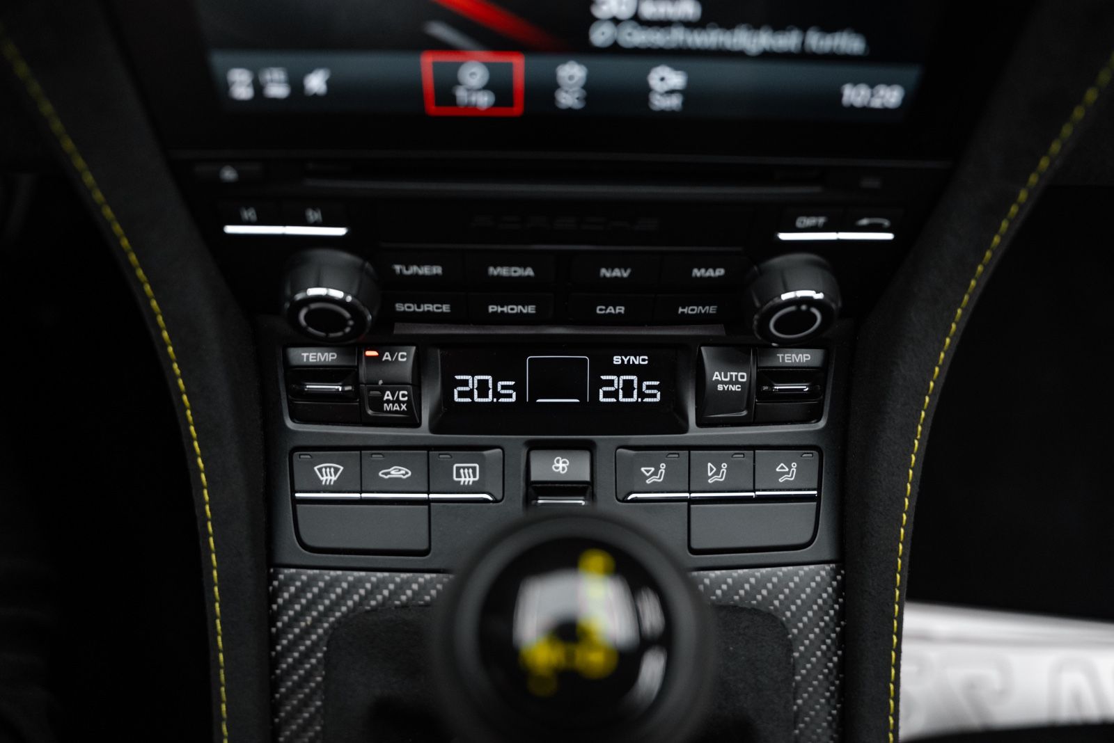 Fahrzeugabbildung Porsche 718 Cayman GT4 RS WEISSACH/PCCB/LIFT/CARBON