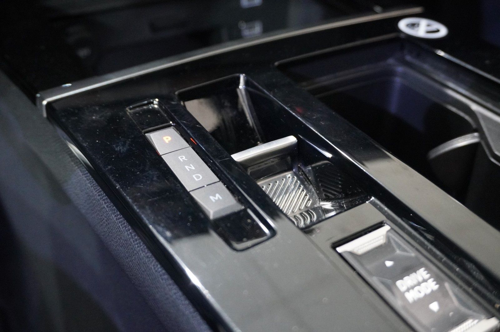 Fahrzeugabbildung Opel Astra ST 1.2T ULTIMATE NAVI/LED/PANO./SPORT/DAB+