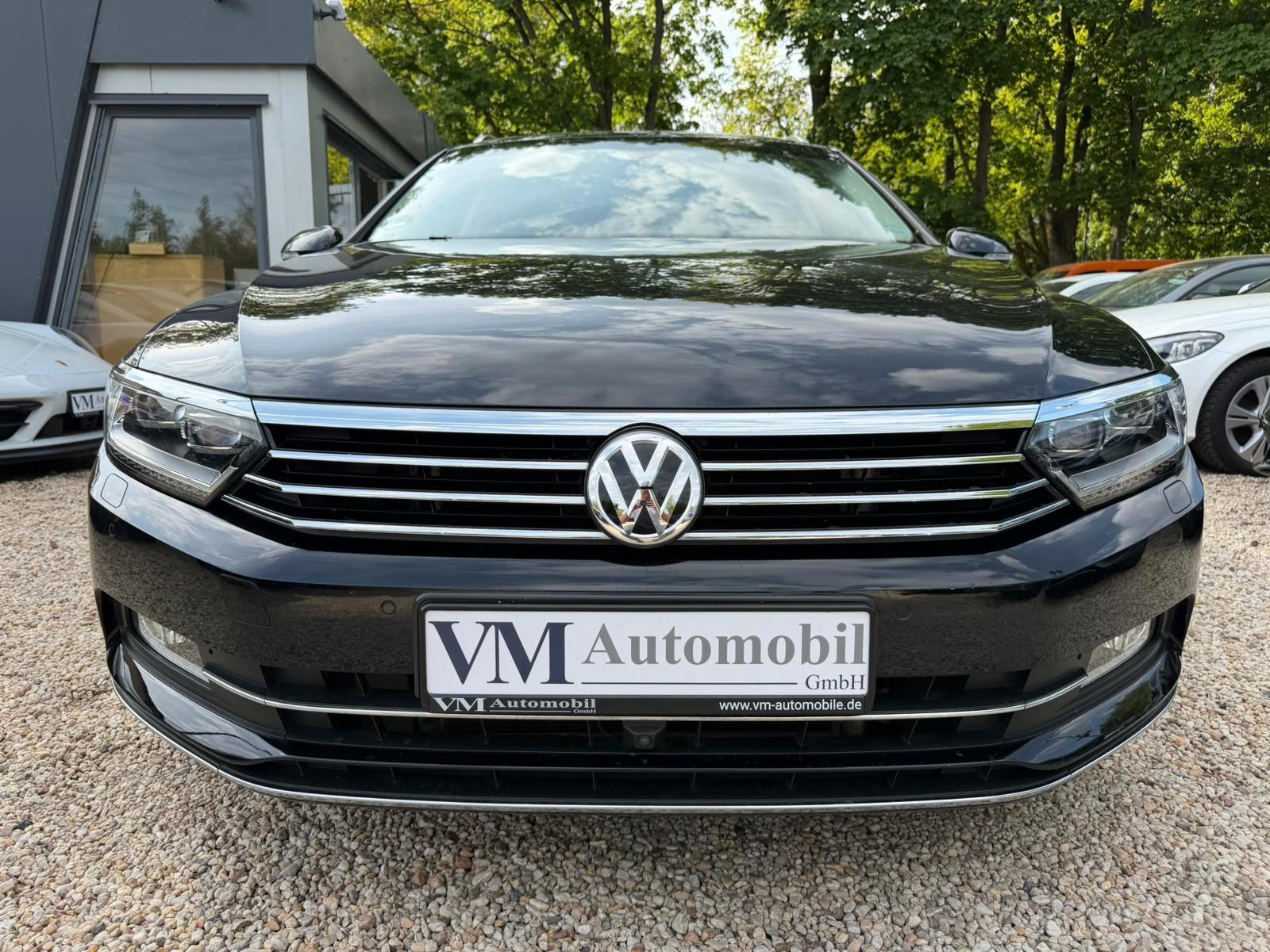 Volkswagen Passat Variant DSG Pano*ACC*Navi*AHK*360Kam