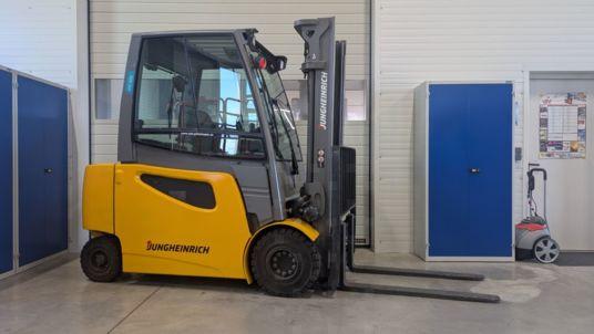 Jungheinrich EFG 425s neuwertige Batterie