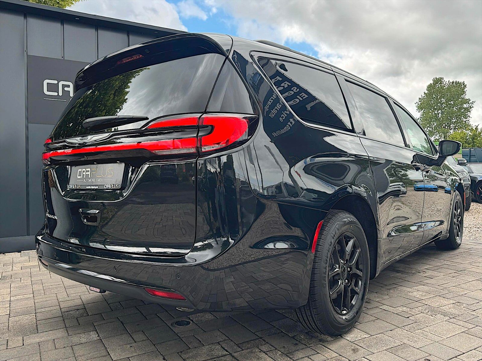 Fahrzeugabbildung Chrysler Pacifica 3.6 L V6 LIMITED S *LED*CarPlay*7Sitze*