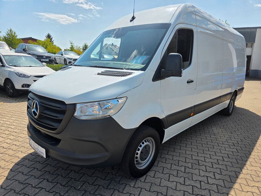 Image of Mercedes-Benz Sprinter