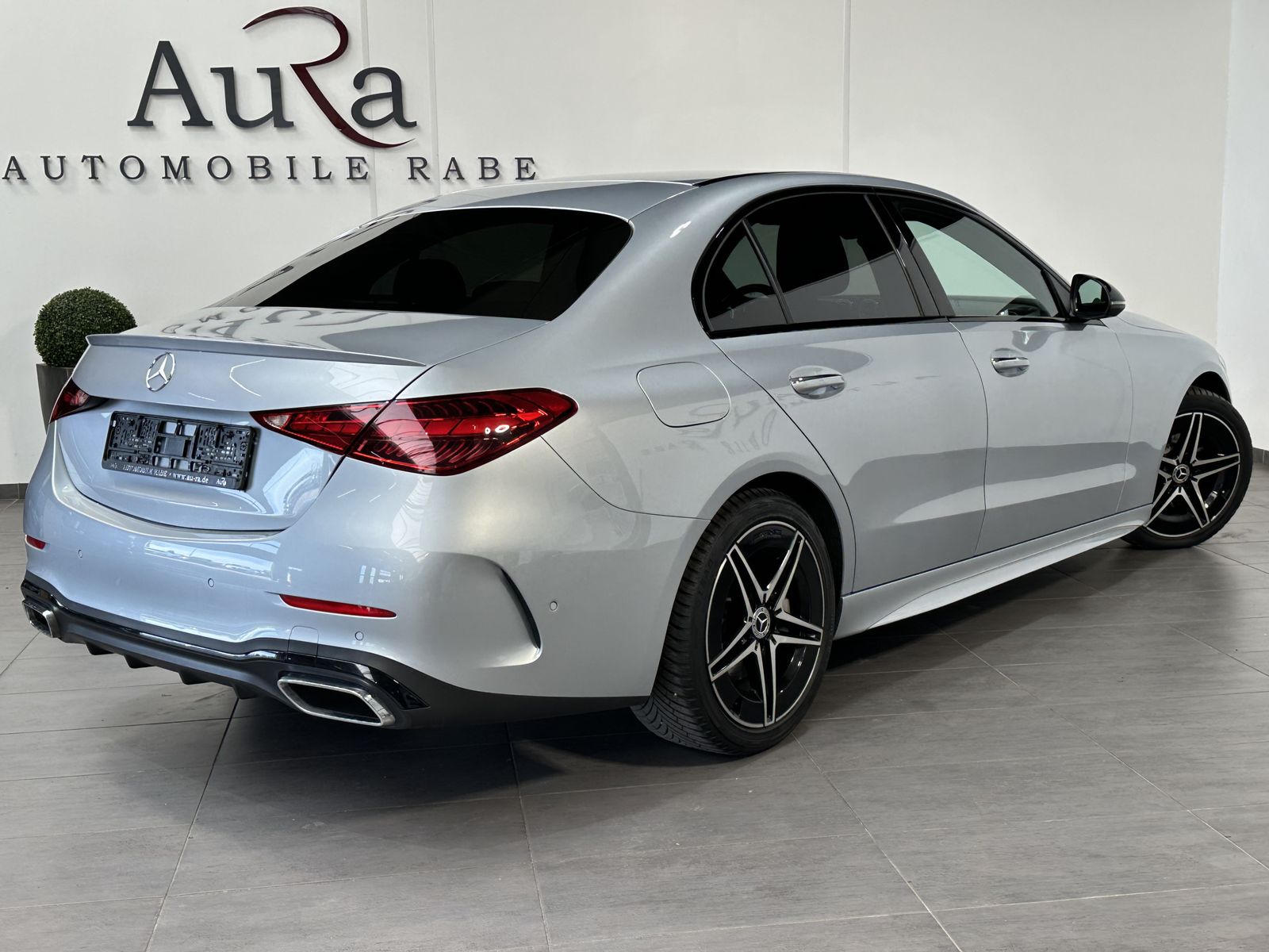 Fahrzeugabbildung Mercedes-Benz C 200 4Matic AMG-Line NAV+LED+KAMERA+AMBIENTE+SH