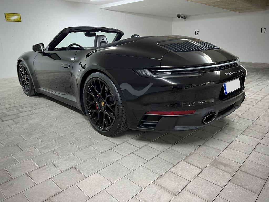 Image of Porsche 992