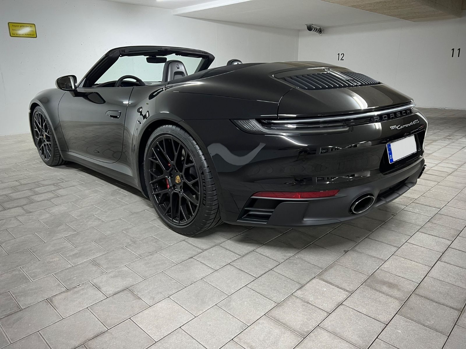 PORSCHE 911 (992) 4 GTS Cabrio - Vollleder - LED - Bose 