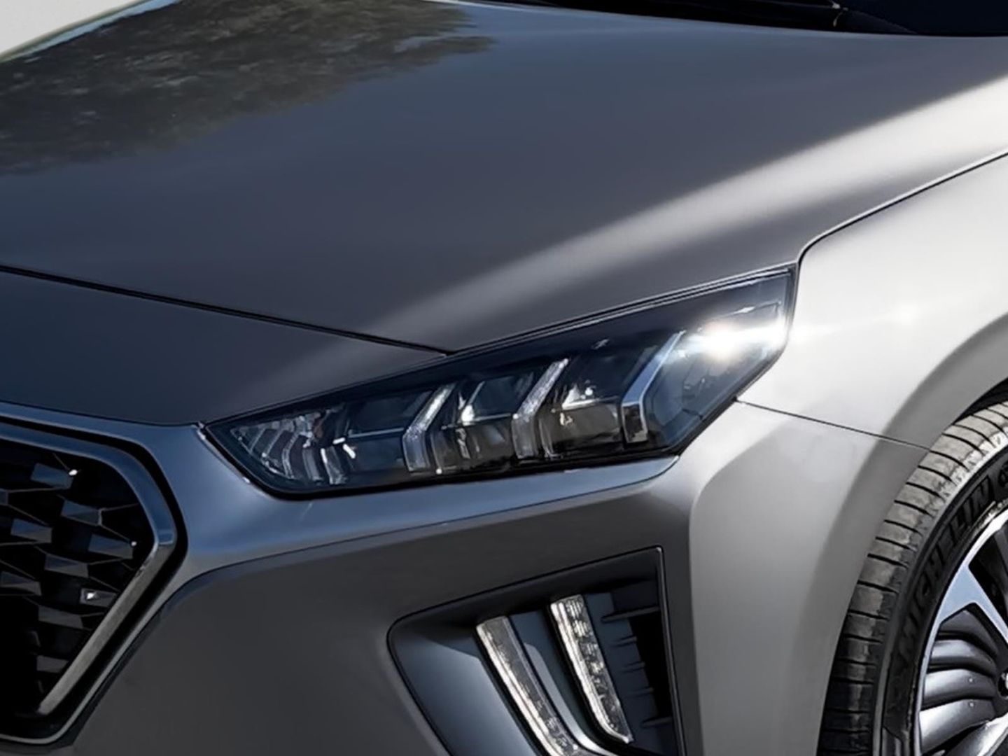 Fahrzeugabbildung Hyundai IONIQ 1.6 Plug-In Hybrid STYLE-Paket Navigation