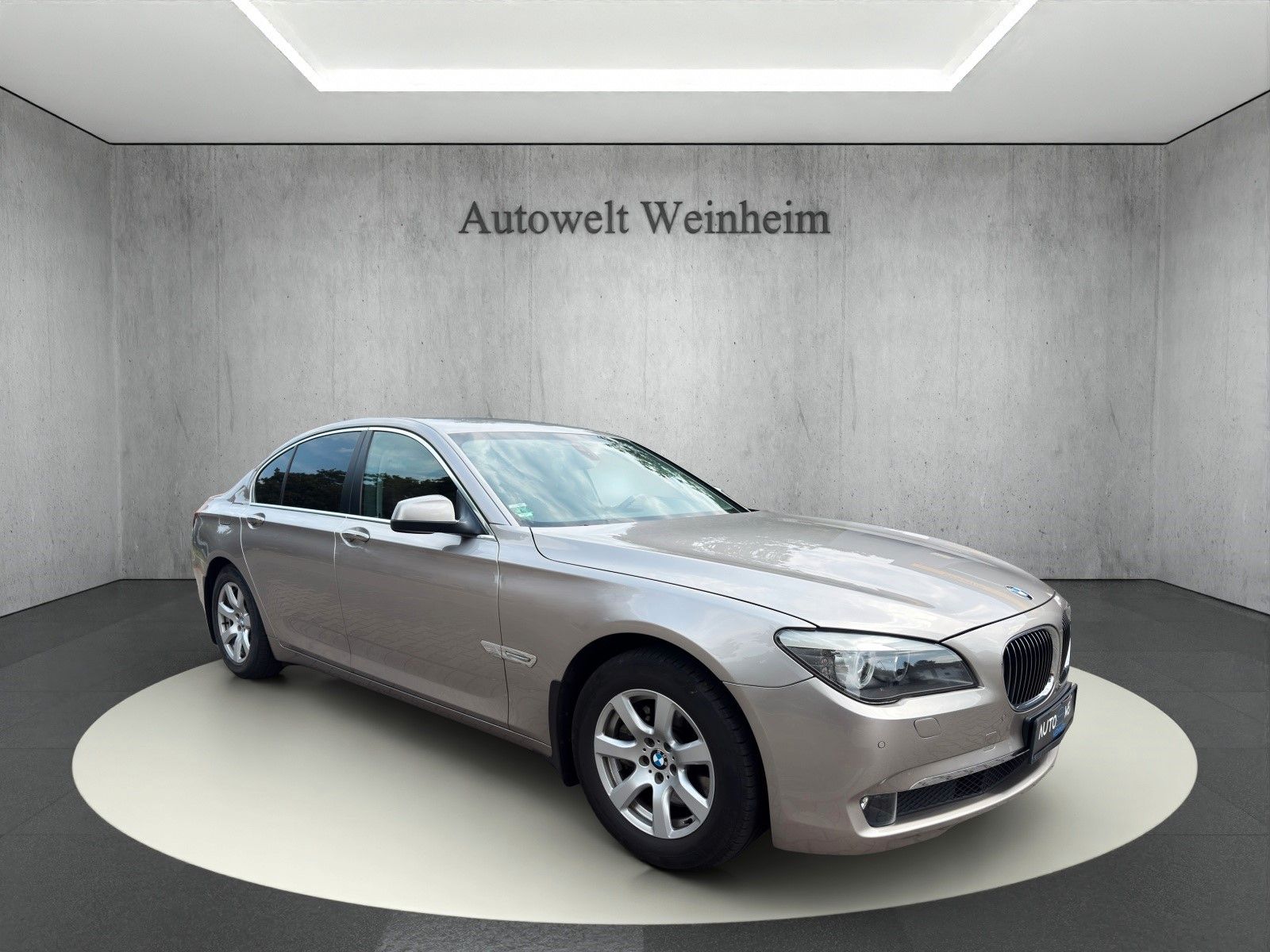 2009 BMW 730