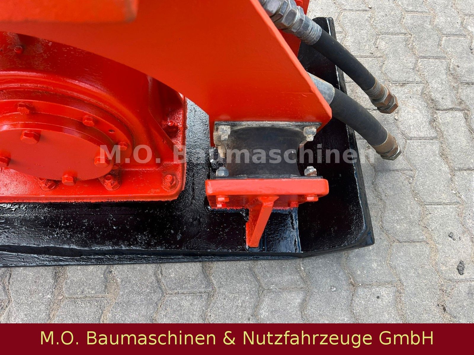 Fahrzeugabbildung Andere ALLU / Rüttelplatte / 20-25 Tonnen /