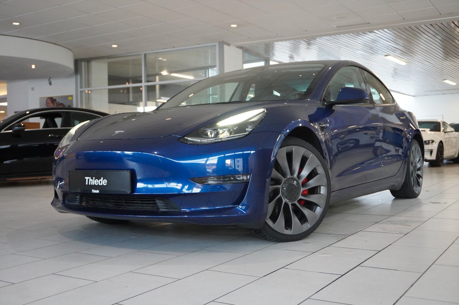 Fahrzeugabbildung Tesla Model 3 PERFORMANCE DUAL-MOTOR NAVI/LED/KAMERA