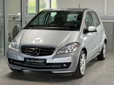 Mercedes-Benz A 180 AUTOMATIK PARKTRONIC KLIMAANLAGE+RADIO5CD+ - gebrauchte Mercedes-Benz A 180 aus dem Jahr 2010
