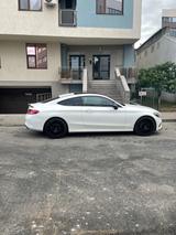 Mercedes-Benz 200 - Mercedes-Benz 200: Coupe