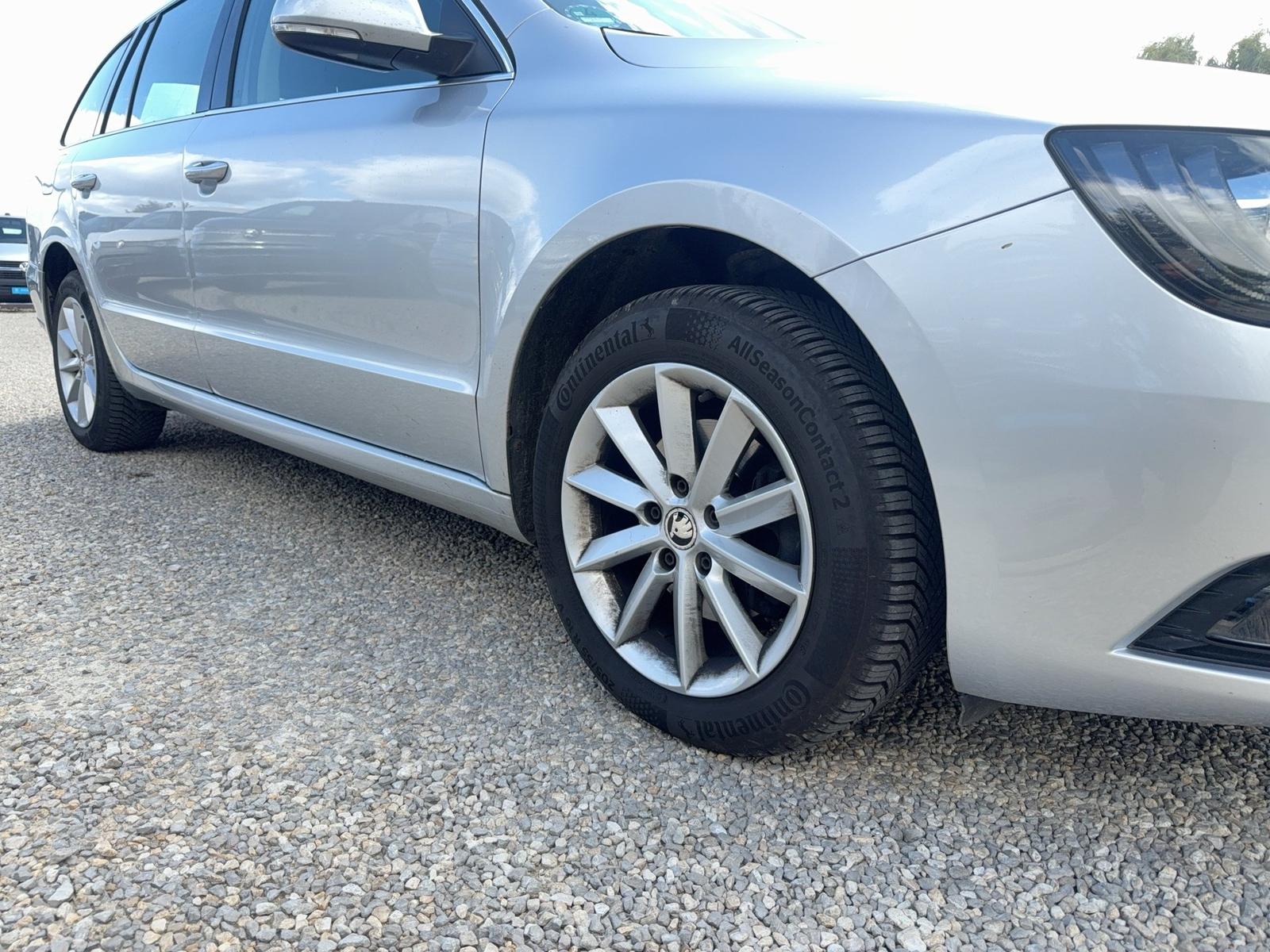 Skoda Superb 2014 — photo 18