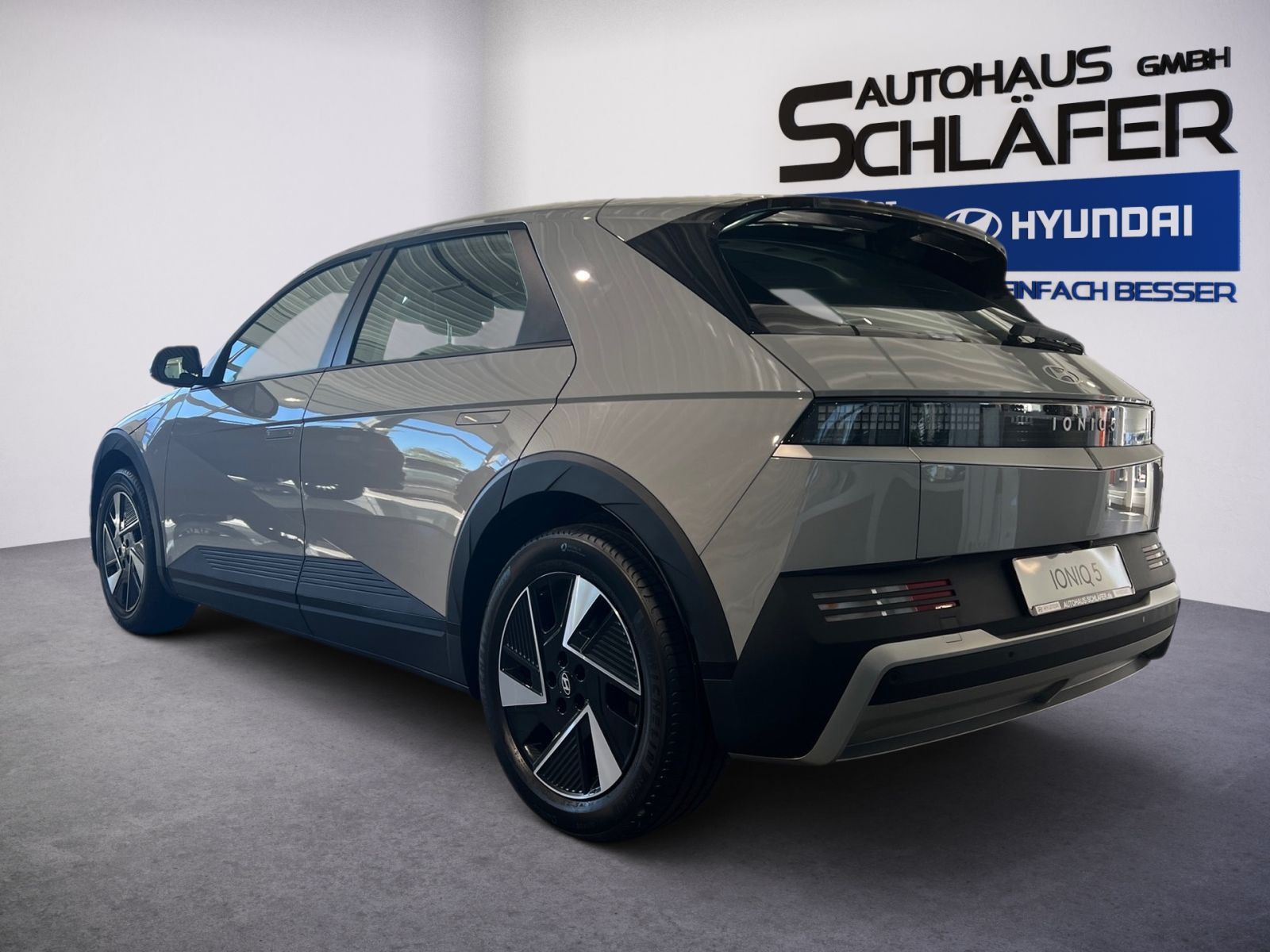 Fahrzeugabbildung Hyundai IONIQ 5 Elektro 63 kWh Wärmepumpe Navi LED