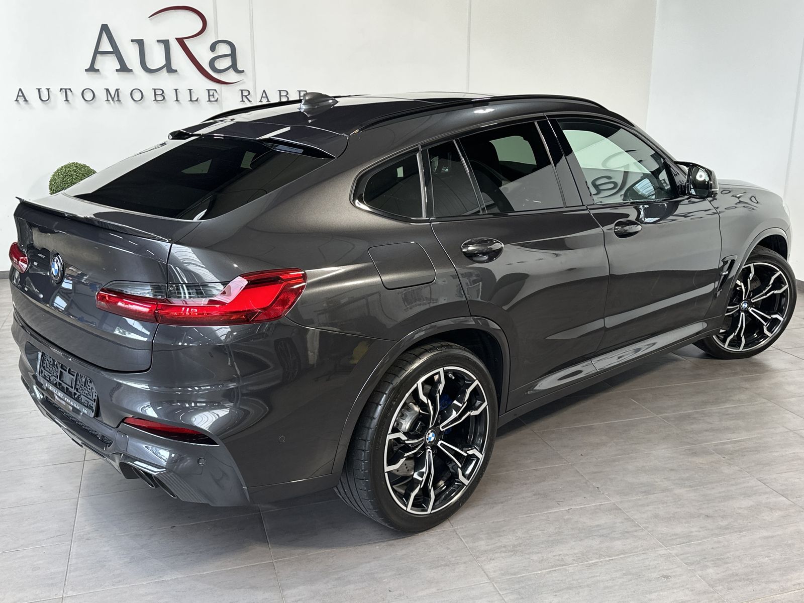 Fahrzeugabbildung BMW X4 M Competition NAV+LED+HEADUP+PANO+360°+21ZOLL