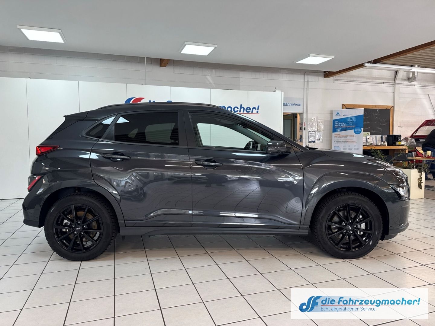 Fahrzeugabbildung Hyundai KONA Elektro 2WD Apple CarPlay Android Auto Klim